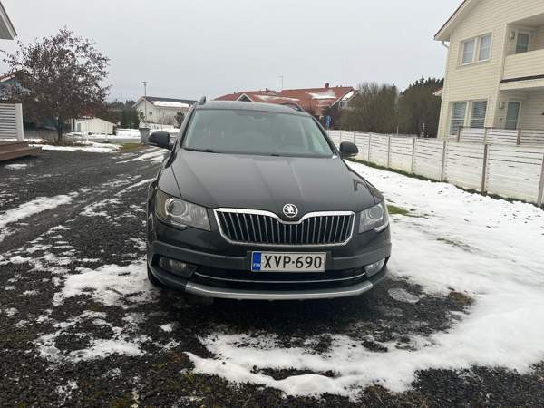 Skoda Superb Liminka - valokuva 1