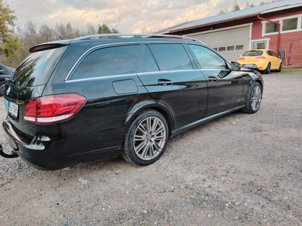 Mercedes-Benz E Vantaa - valokuva 3