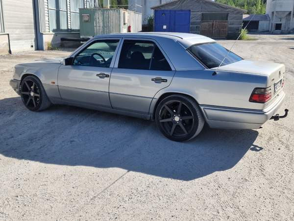 Mercedes-Benz 300 Kerimäki - valokuva 2