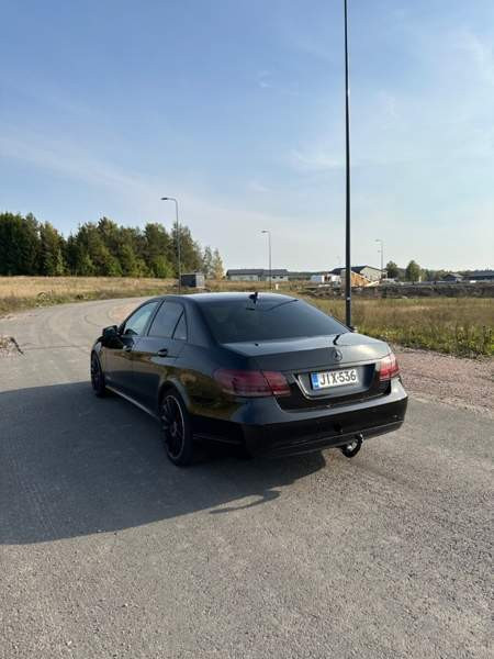 Mercedes-Benz E Вантаа - изображение 5