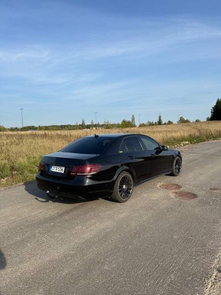 Mercedes-Benz E Вантаа - изображение 7