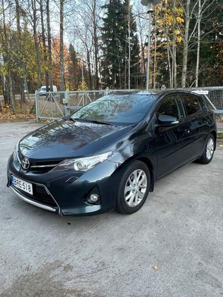 Toyota Auris Helsinki - изображение 2