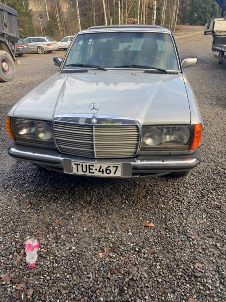 Mercedes-Benz 240 Kangasala - photo 1