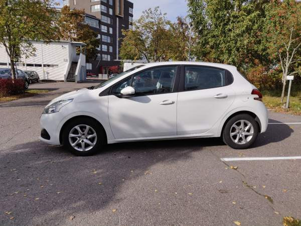 Peugeot 208 Helsinki - valokuva 3