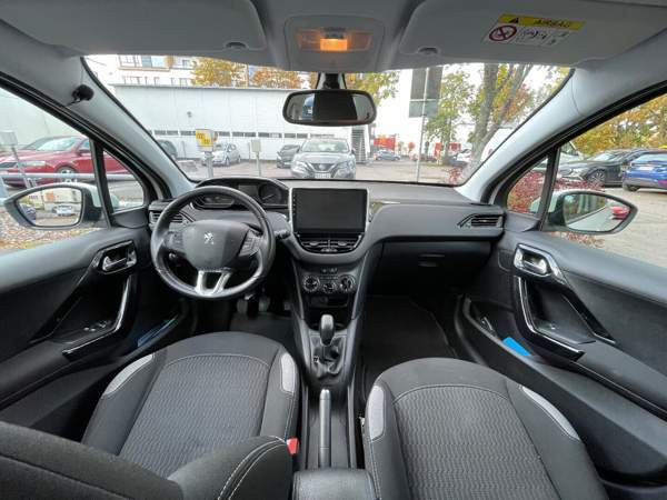 Peugeot 208 Helsinki - valokuva 2