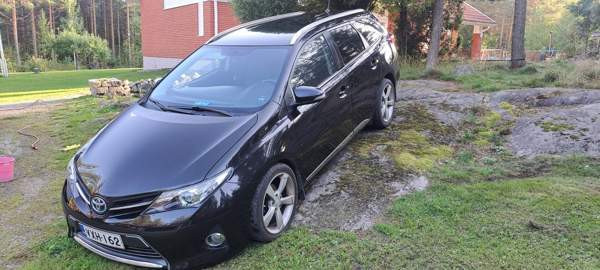 Toyota Auris Pornainen - valokuva 1