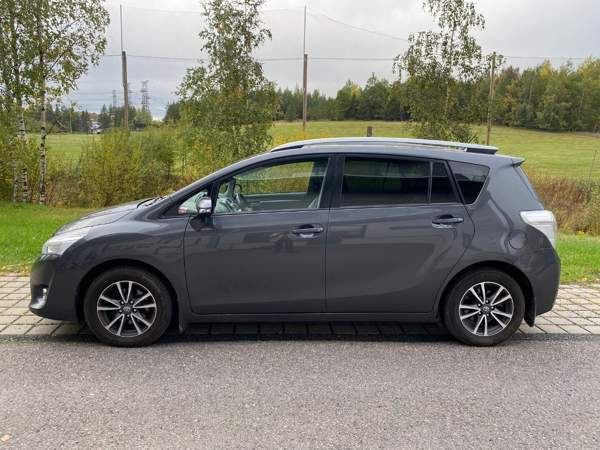 Toyota Verso Helsinki - photo 1