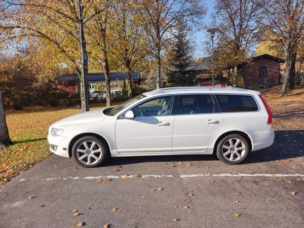 Volvo V70 Vantaa - valokuva 6
