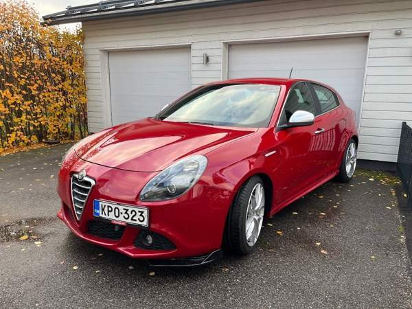 Alfa Romeo Giulietta Glebychevo - valokuva 1