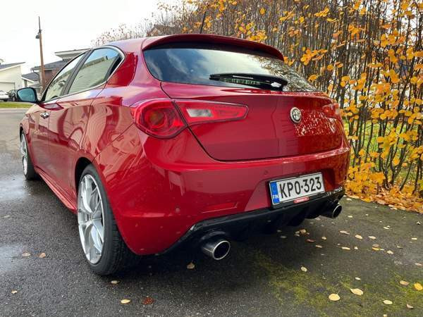 Alfa Romeo Giulietta Glebychevo - valokuva 4