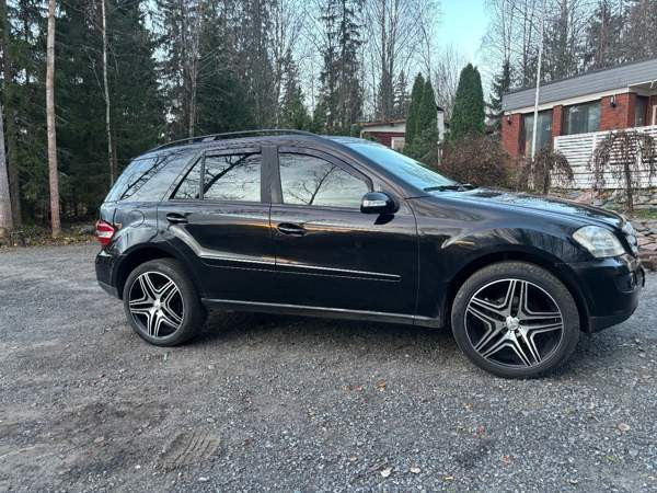 Mercedes-Benz ML Seinäjoki - valokuva 1