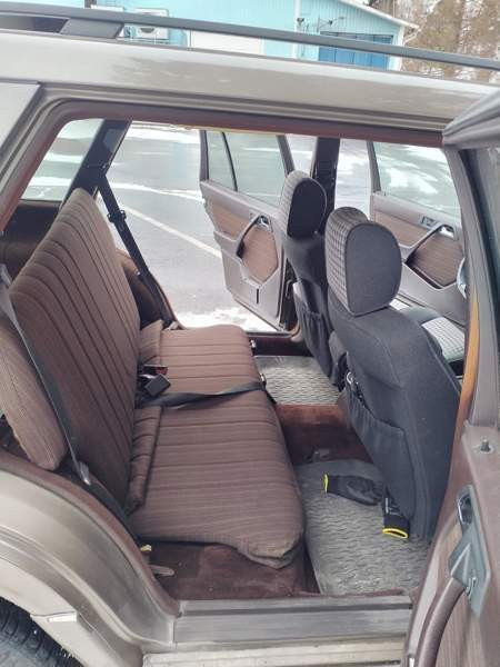 Mercedes-Benz E Oulu - valokuva 4