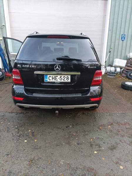 Mercedes-Benz ML Siilinjaervi – foto 7
