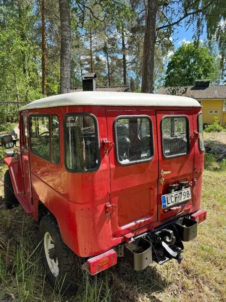 Toyota Land Cruiser Vihti - valokuva 5