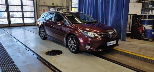 Toyota Avensis Jaervenpaeae - photo 2