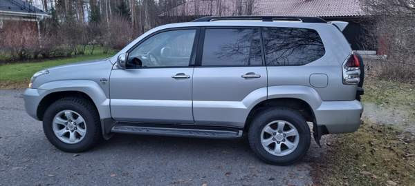 Toyota Land Cruiser Oulu - valokuva 7
