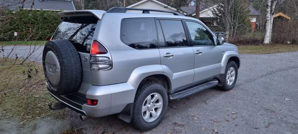 Toyota Land Cruiser Oulu - valokuva 5