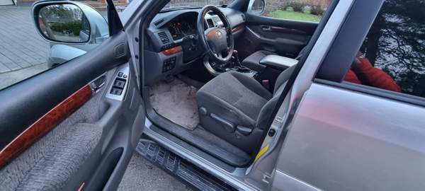 Toyota Land Cruiser Oulu - valokuva 8