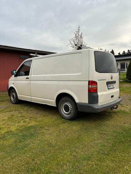 Volkswagen Transporter Pöytyä - valokuva 3