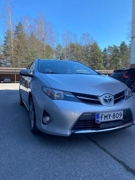 Toyota Auris Paimio - valokuva 1