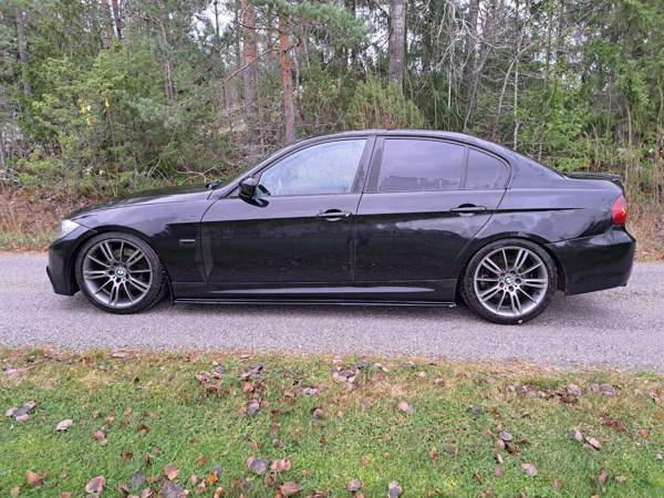 BMW 330 Turtkul - valokuva 4