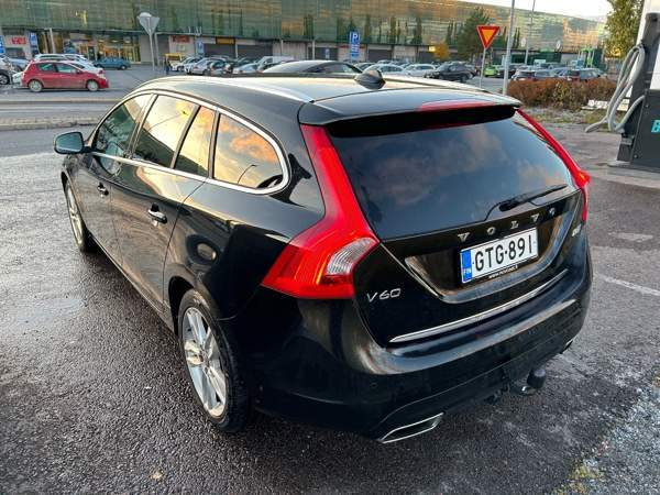 Volvo V60 Макао - изображение 3