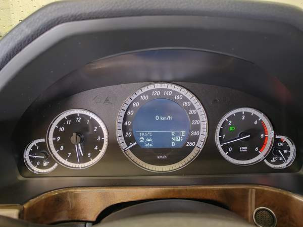 Mercedes-Benz E Лохья - изображение 8