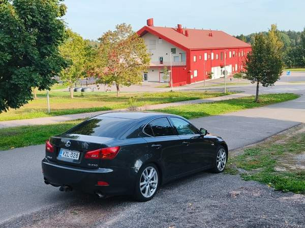Lexus IS Vantaa - valokuva 1