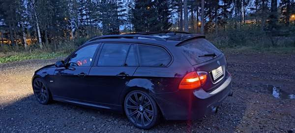 BMW 335 Parkano - valokuva 2