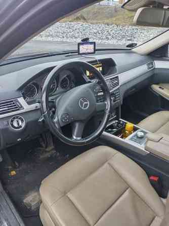 Mercedes-Benz E Luga