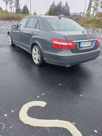 Mercedes-Benz E Luga