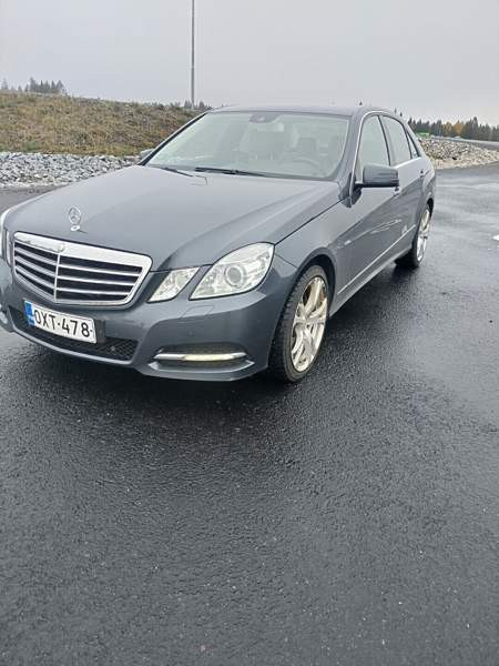 Mercedes-Benz E Луга - изображение 1