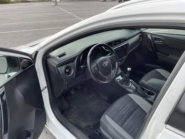 Toyota Auris Seinäjoki - valokuva 5