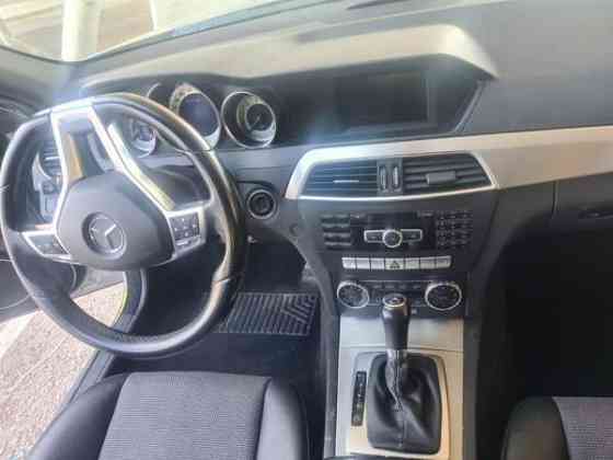 Mercedes-Benz 180 Helsinki