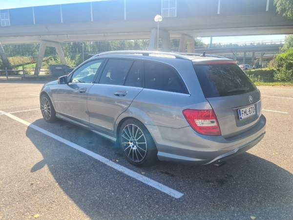 Mercedes-Benz 180 Helsinki - valokuva 4