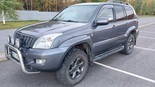 Toyota Land Cruiser Oulu - valokuva 1