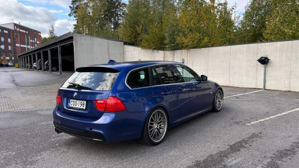BMW 330 Espoo - photo 3