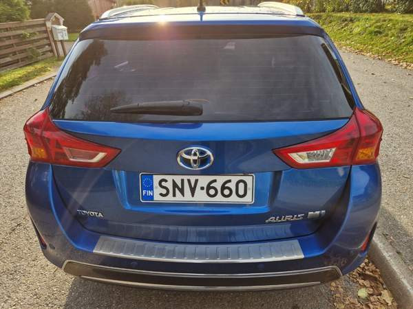 Toyota Auris Kirkkonummi - valokuva 3