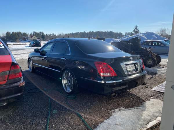 Toyota Crown Turtkul - valokuva 3