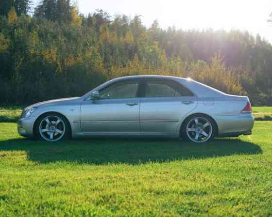 Toyota Crown Raasepori