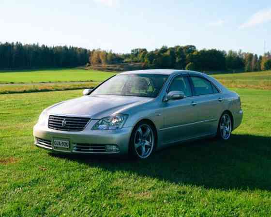 Toyota Crown Raasepori