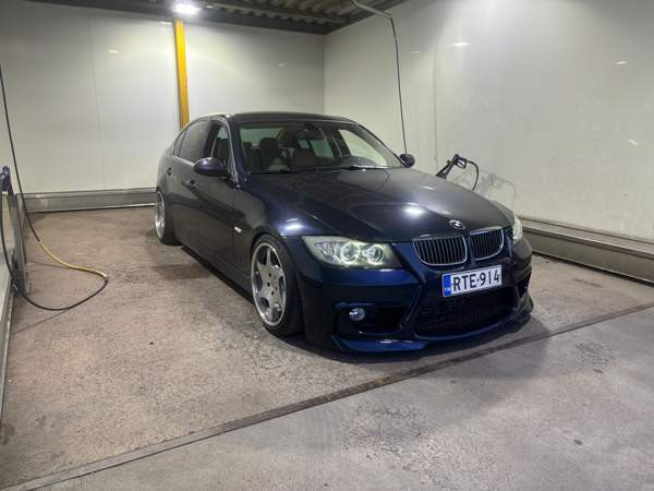 BMW 330 Vantaa - valokuva 5