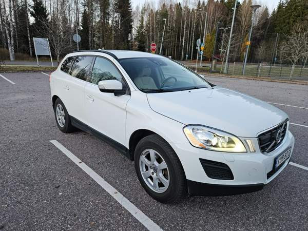 Volvo XC60 Hyvinkää - valokuva 1