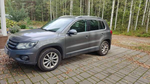 Volkswagen Tiguan Luga - valokuva 1