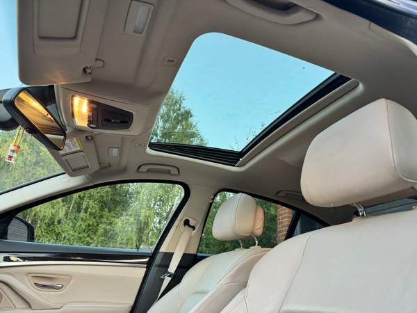 BMW 528 Lons-le-Saunier - valokuva 8