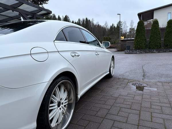 Mercedes-Benz CLS Вихти - изображение 2