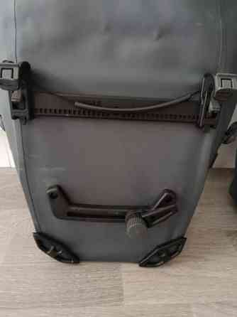 Thulen 13-litran pyöräilylaukut (2 kpl) Helsinki