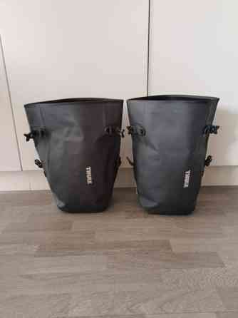 Thulen 13-litran pyöräilylaukut (2 kpl) Helsinki