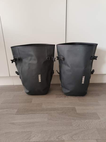 Thulen 13-litran pyöräilylaukut (2 kpl) Helsinki - photo 1