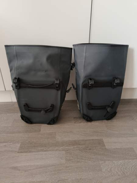 Thulen 13-litran pyöräilylaukut (2 kpl) Helsinki - photo 2